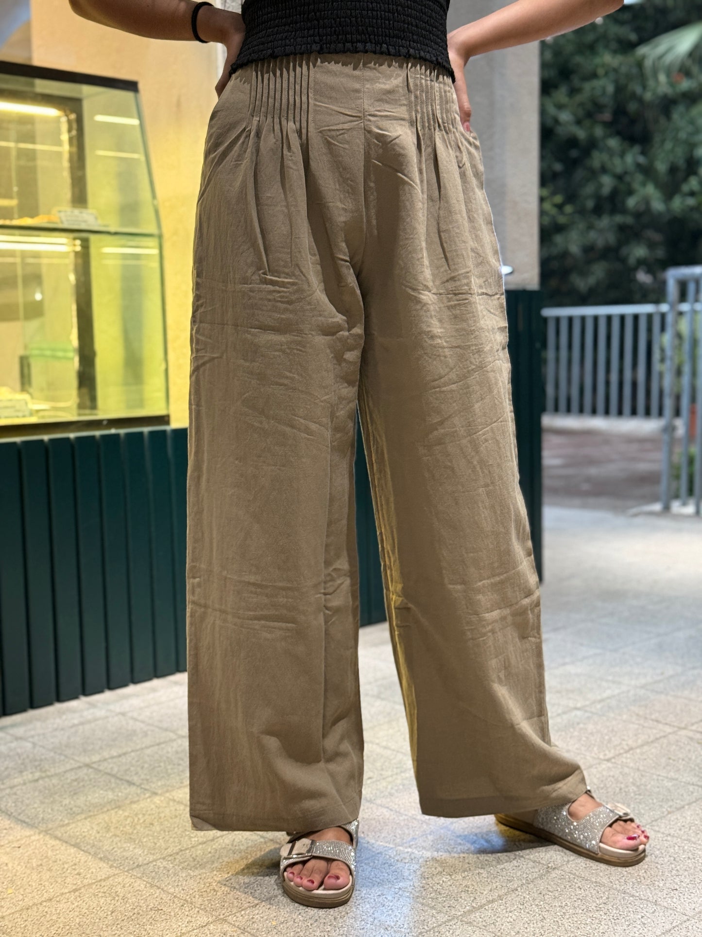 High waisted pleated pant