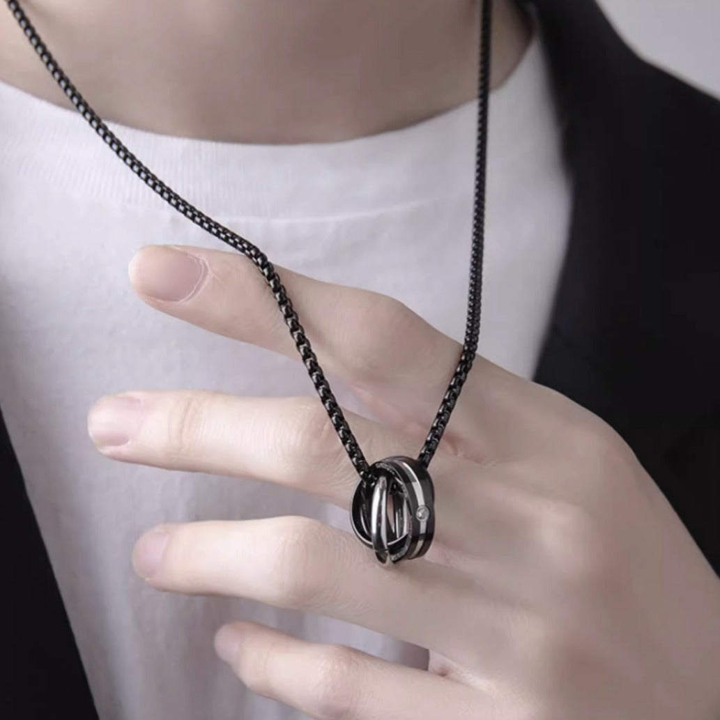 Three-Ring Necklace Black Chain