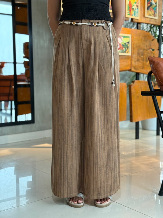Trendy Loose pleated pant with woven belt