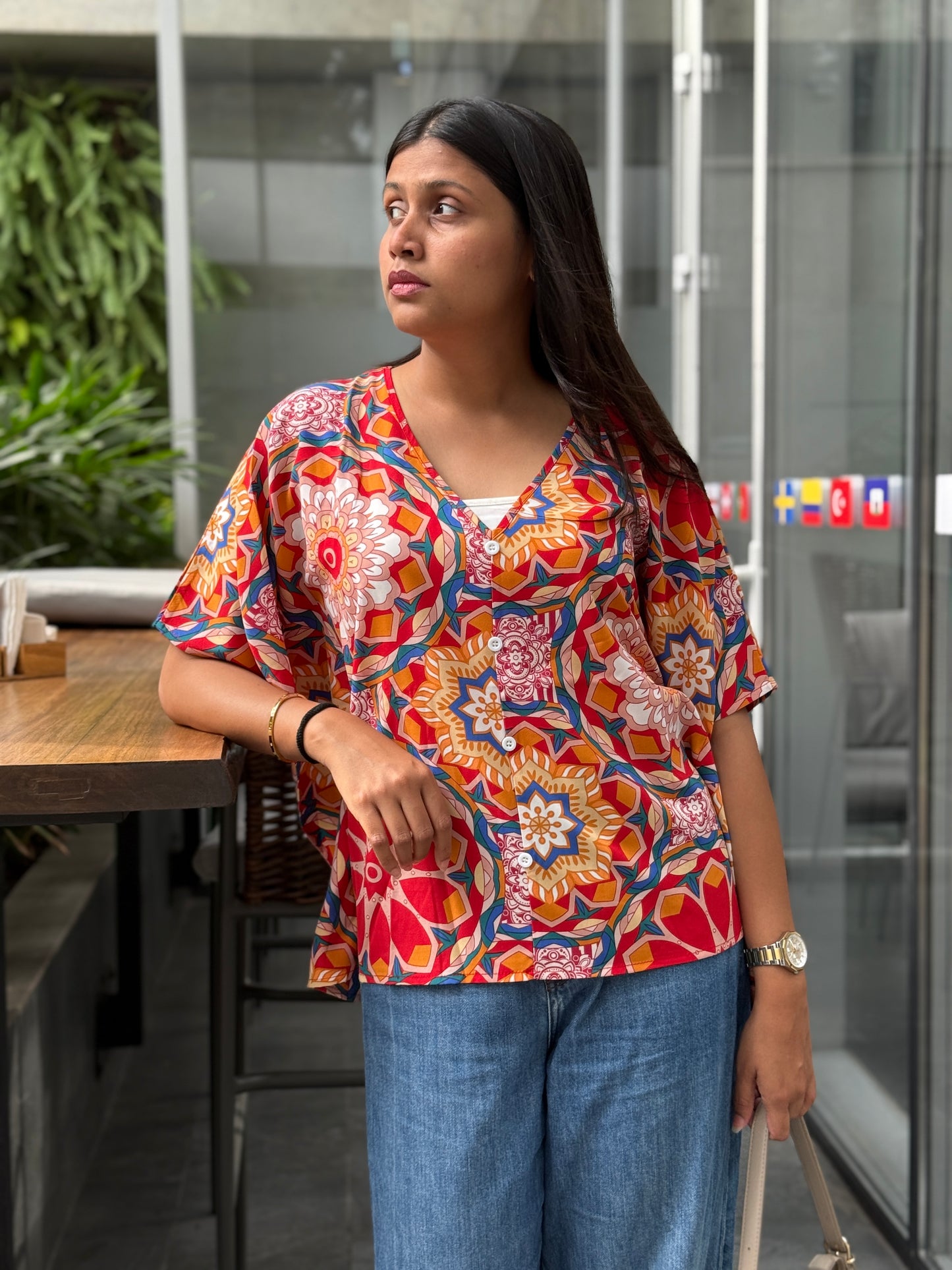 Round Neck Printed V-Neck Shirt