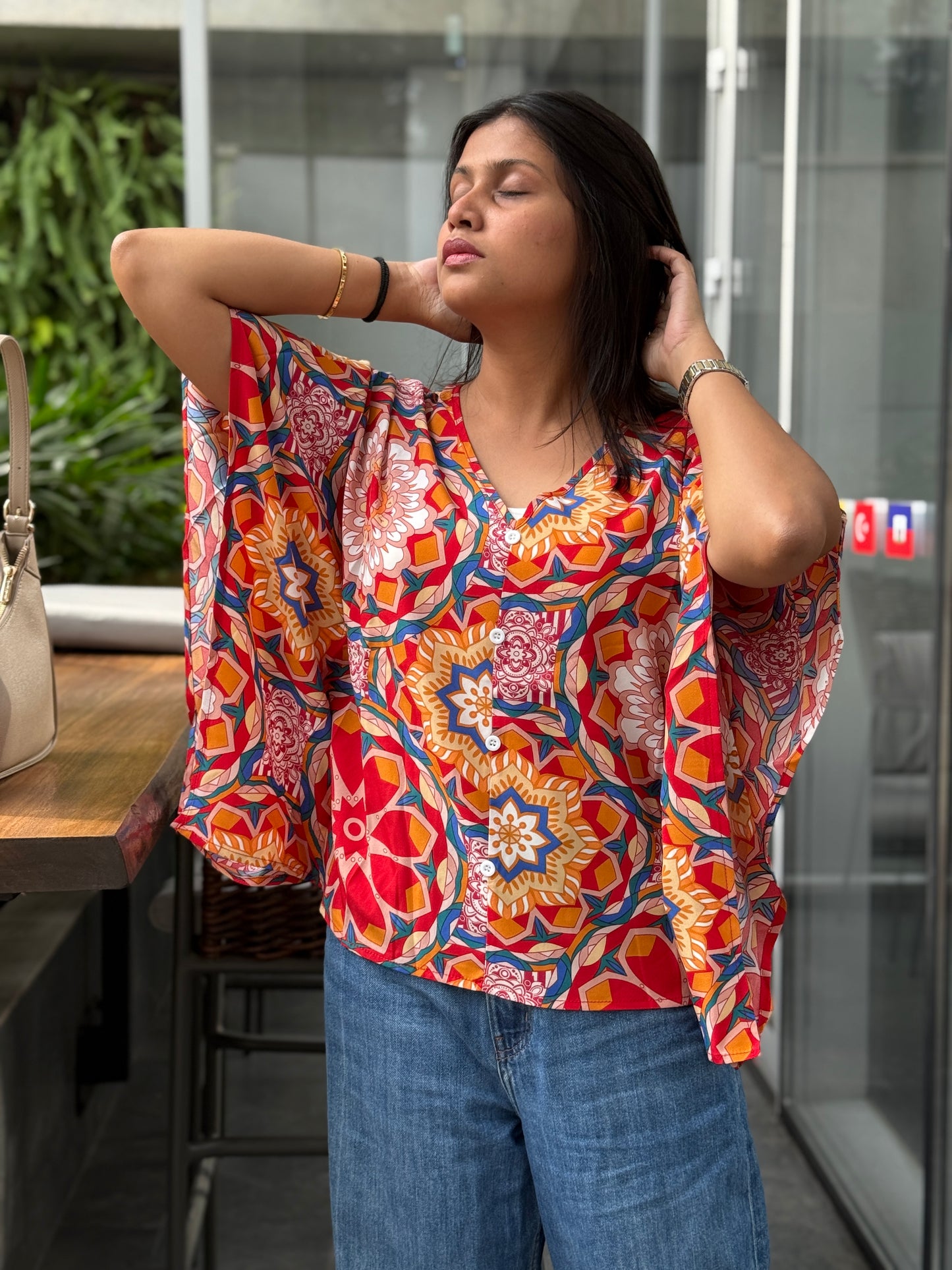 Round Neck Printed V-Neck Shirt