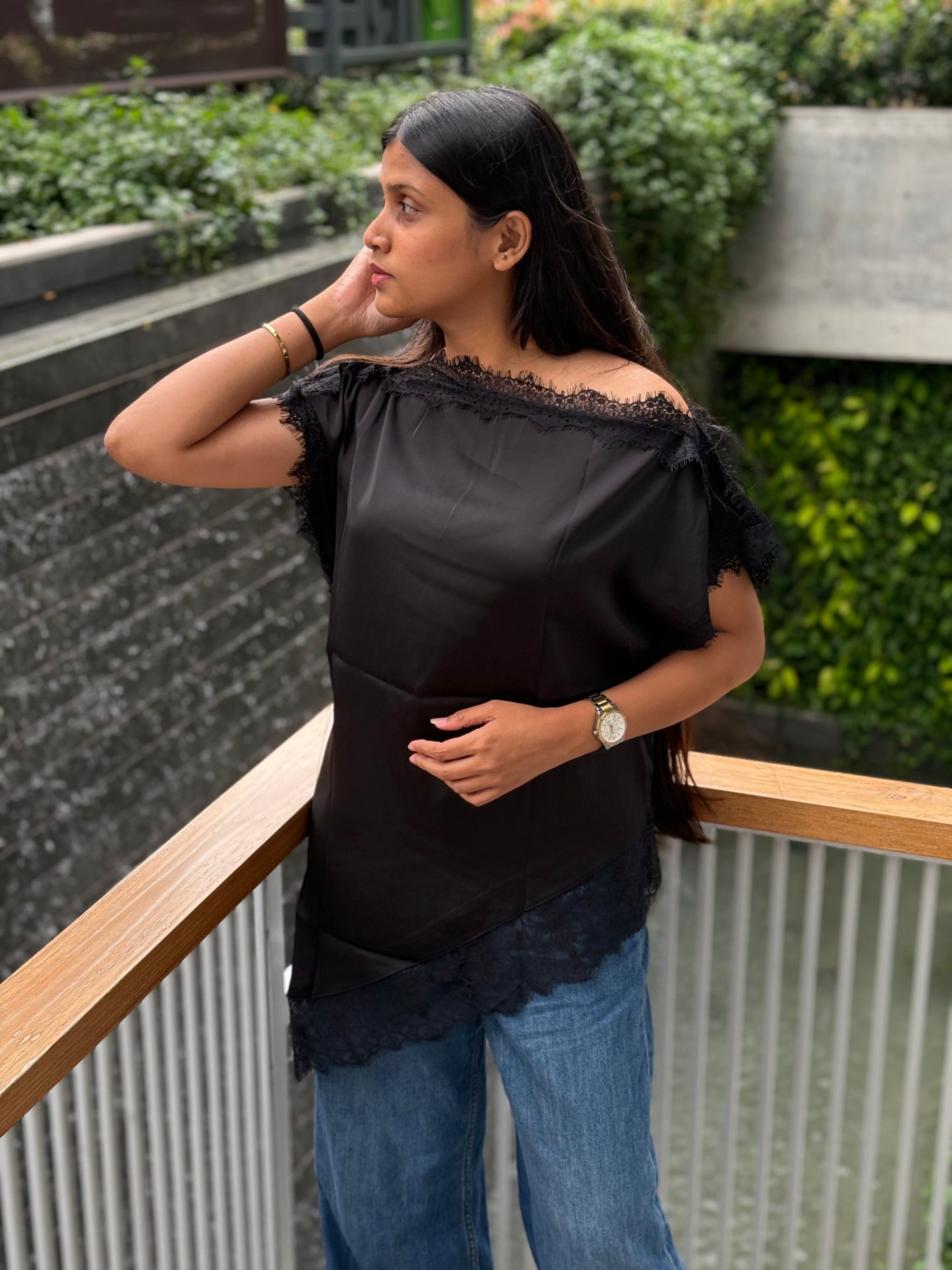 Lace Trim Sleeveless Cami Top black