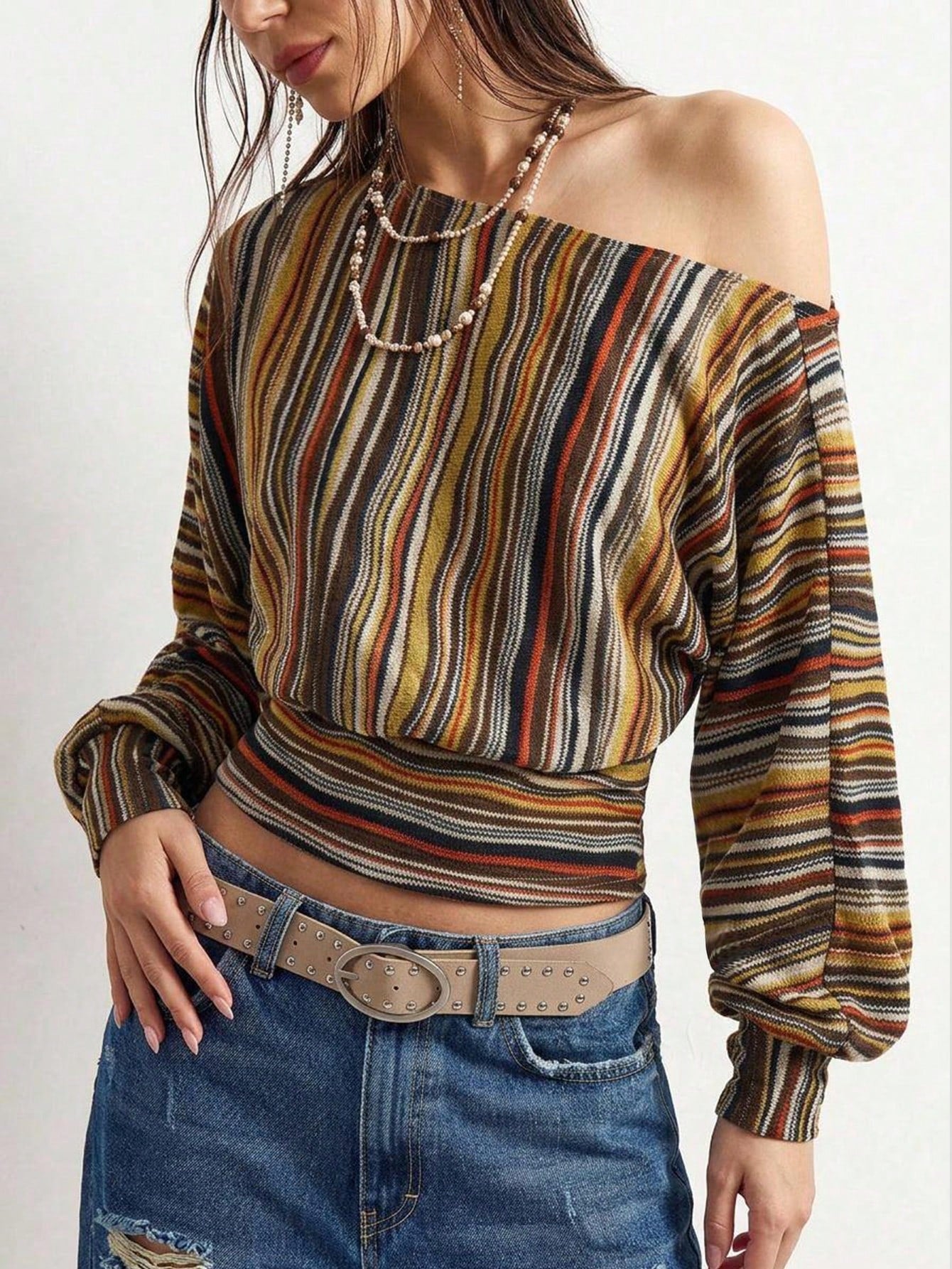 striped off-shoulder long-sleeved T-shirt