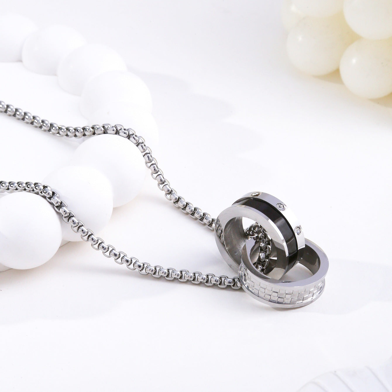Double O Pendant