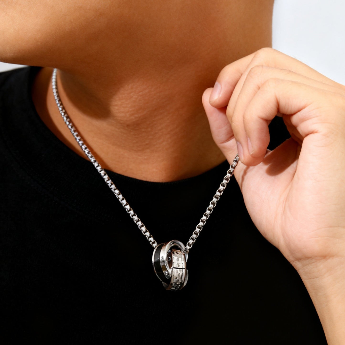 Double O Pendant