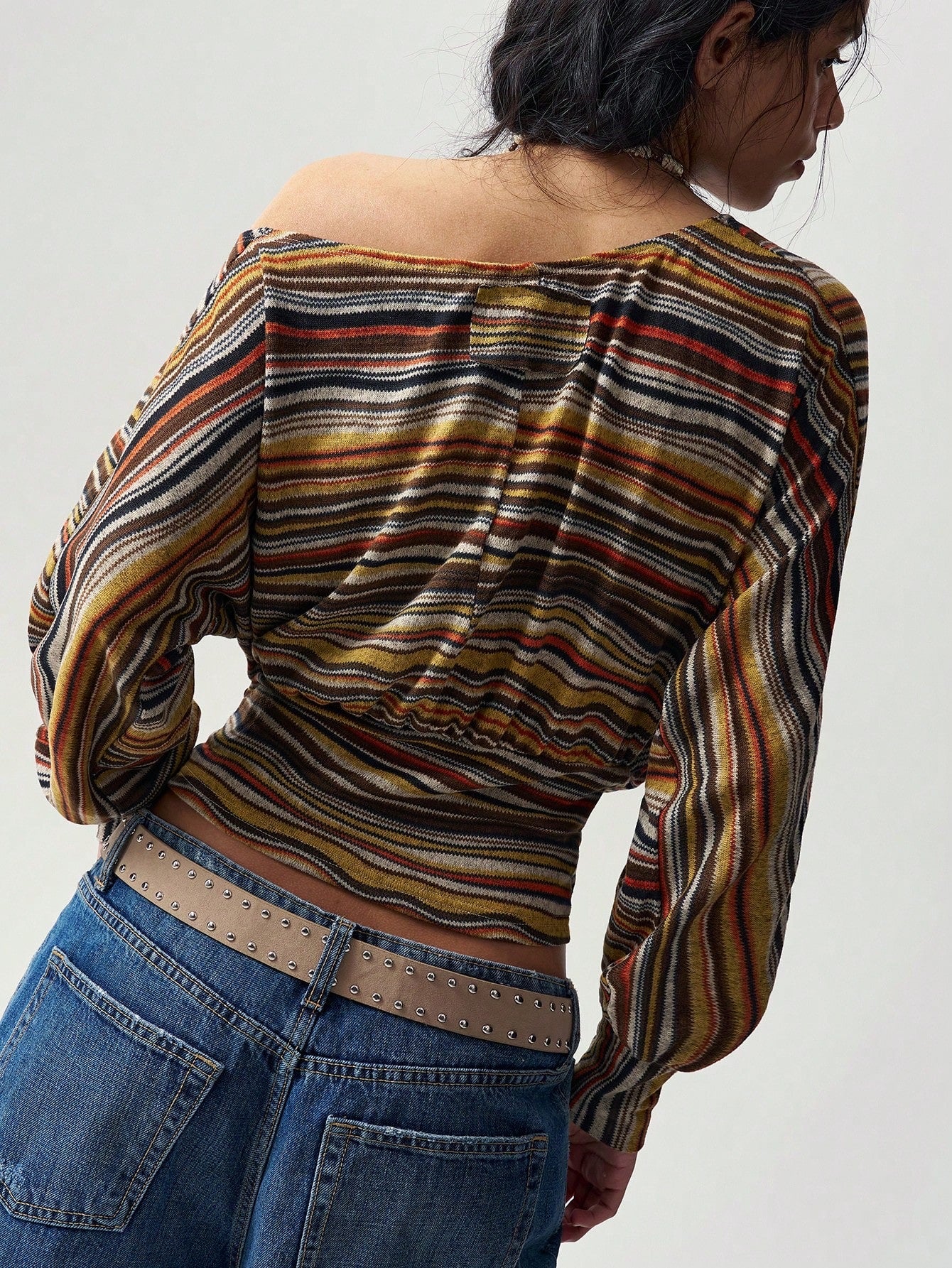 striped off-shoulder long-sleeved T-shirt