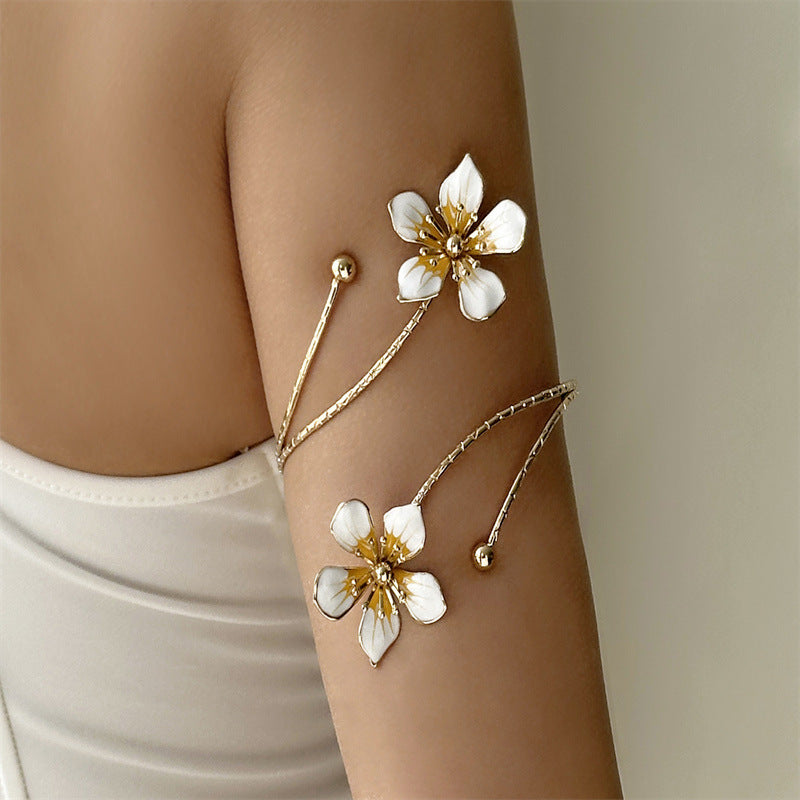 Metal Glossy Surface Armband