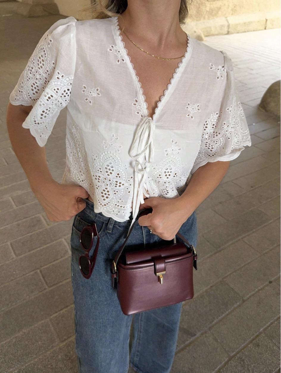 Lace V neck shirt