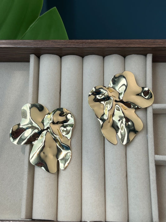 Metal Heart-Shaped Earring
